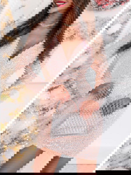 Pudrowa cekinowa sukienka...