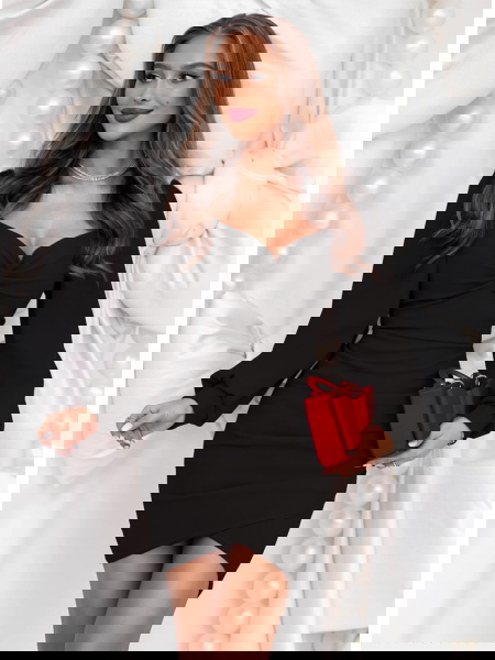 Czarna sukienka na święta z...