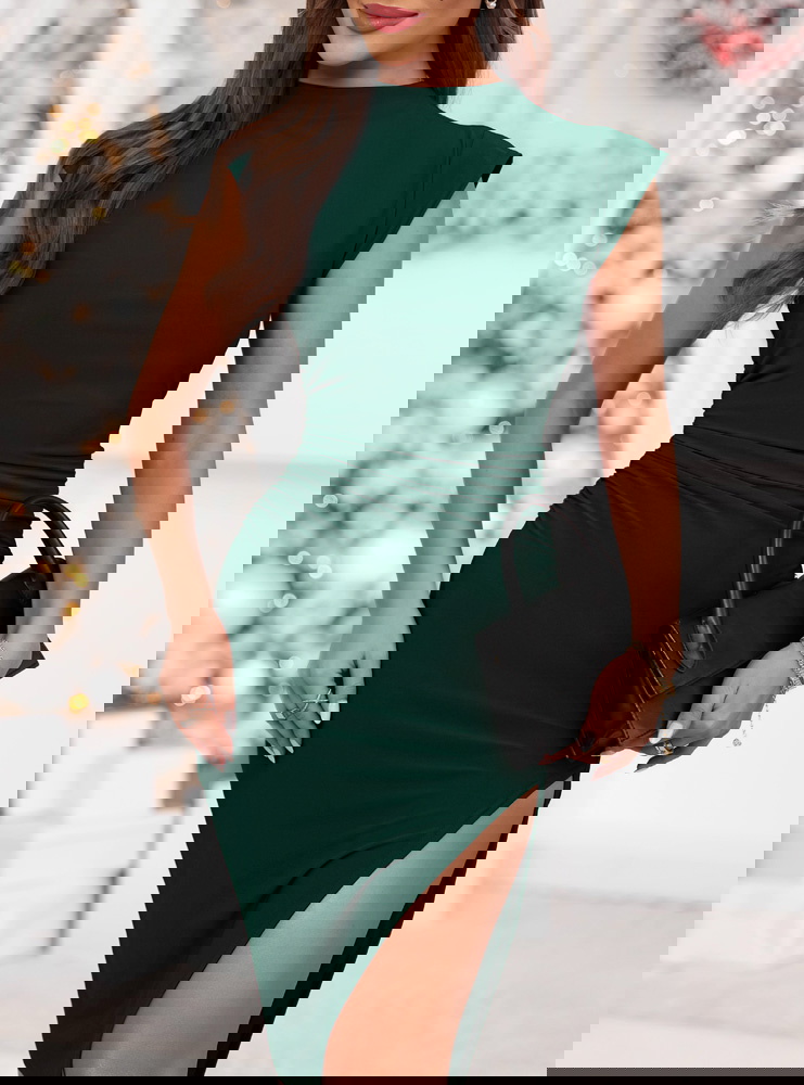 Dopasowana świąteczna sukienka z...