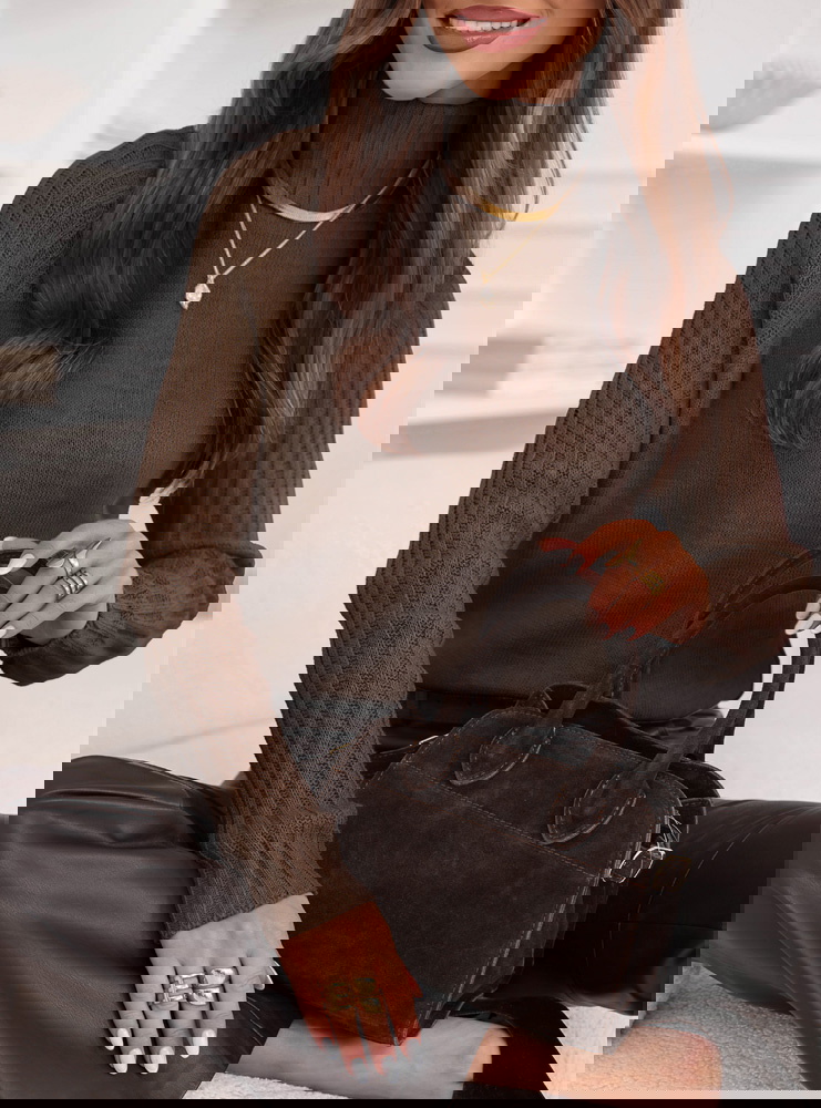 Czekoladowy sweter z golfem Delonnee