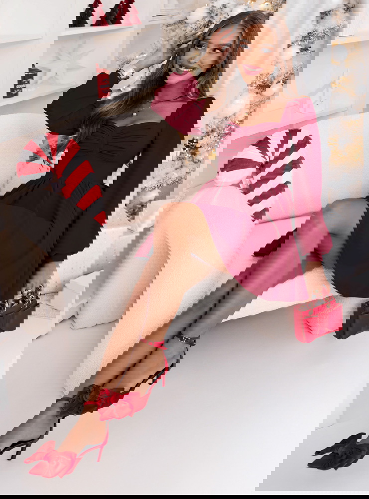 Bordowa rozkloszowana świąteczna...