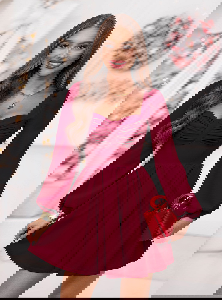 Bordowa rozkloszowana świąteczna...