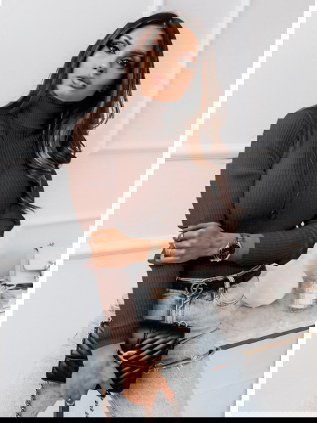 Sweter prążkowany z golfem... 2