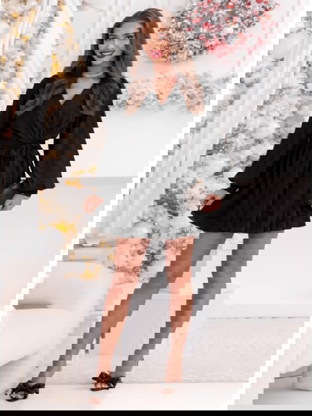 Czarna szyfonowa sukienka...