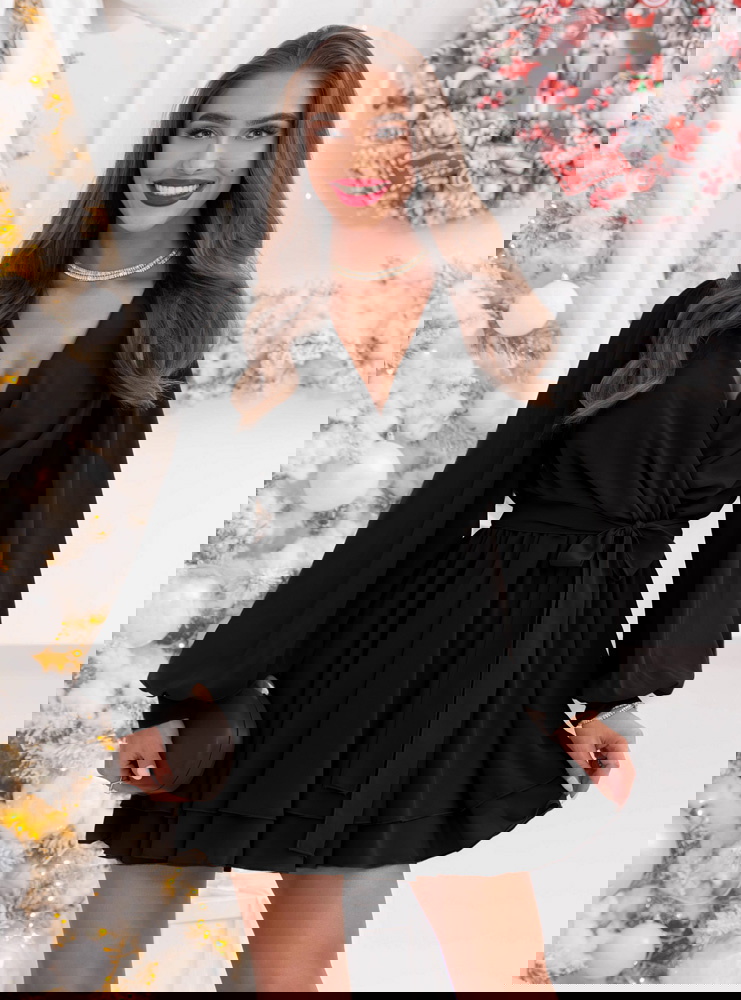 Czarna szyfonowa sukienka mini na...