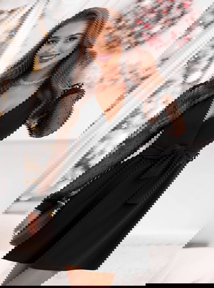 Czarna sukienka na święta z...