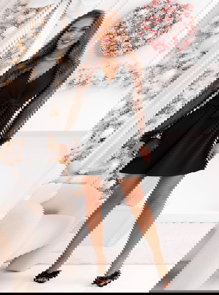 Czarna sukienka na święta z...