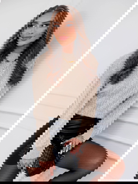 Beżowy sweter z... 2