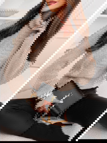 Beżowy sweter z golfem Debroah 2