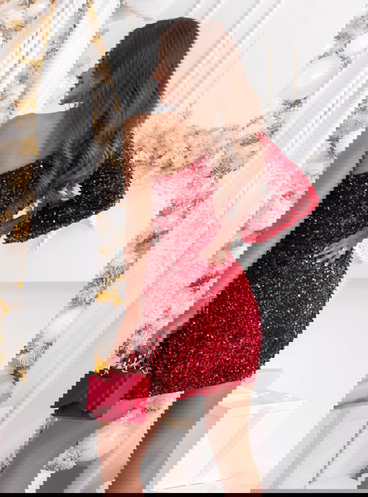 Malinowa cekinowa sukienka świąteczna...