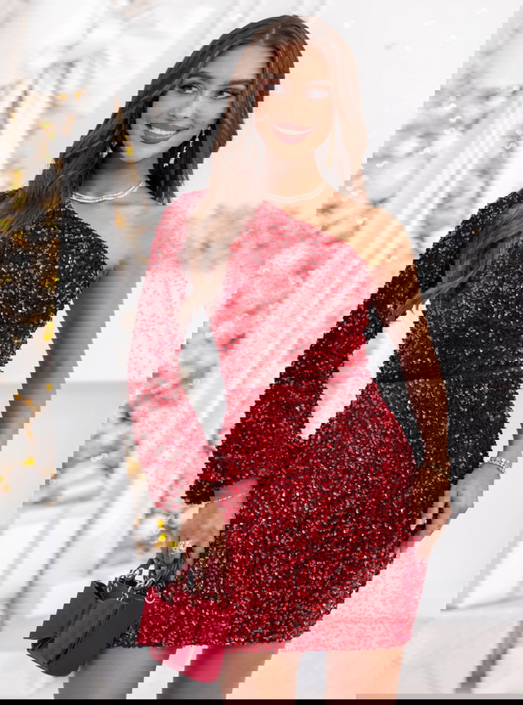 Malinowa cekinowa sukienka świąteczna...