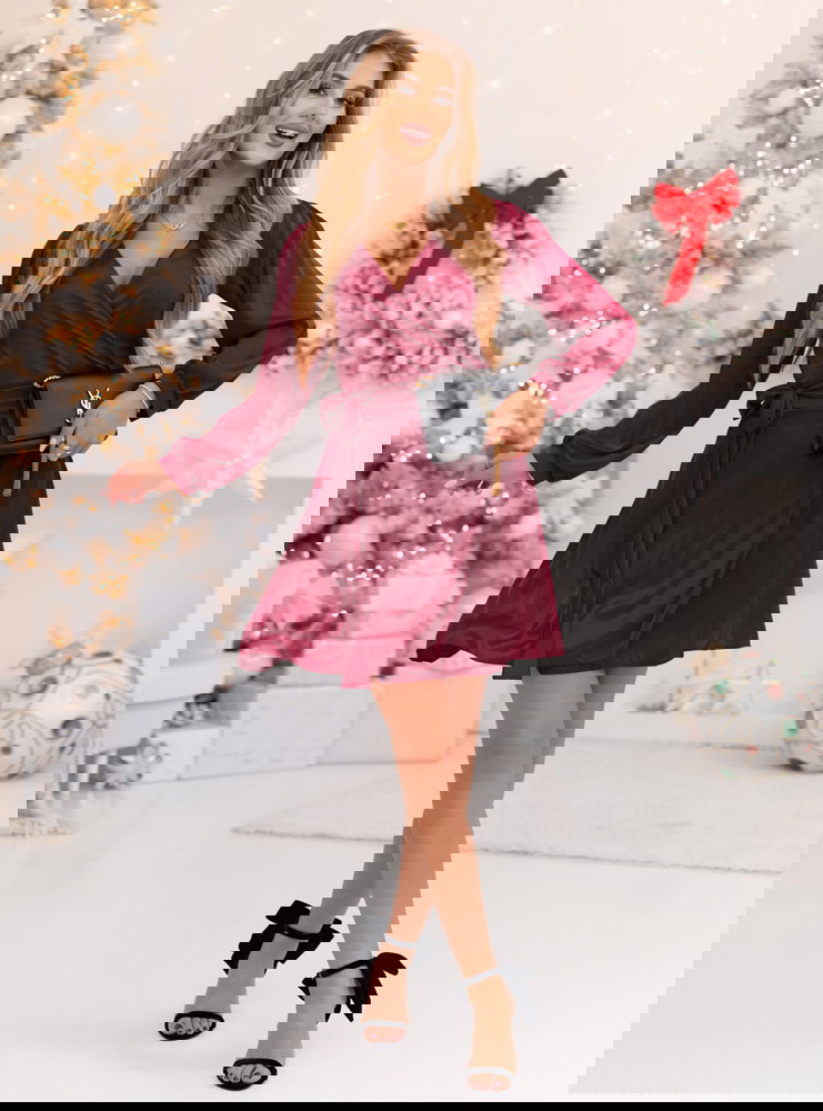 Bordowa satynowa sukienka przekładana...