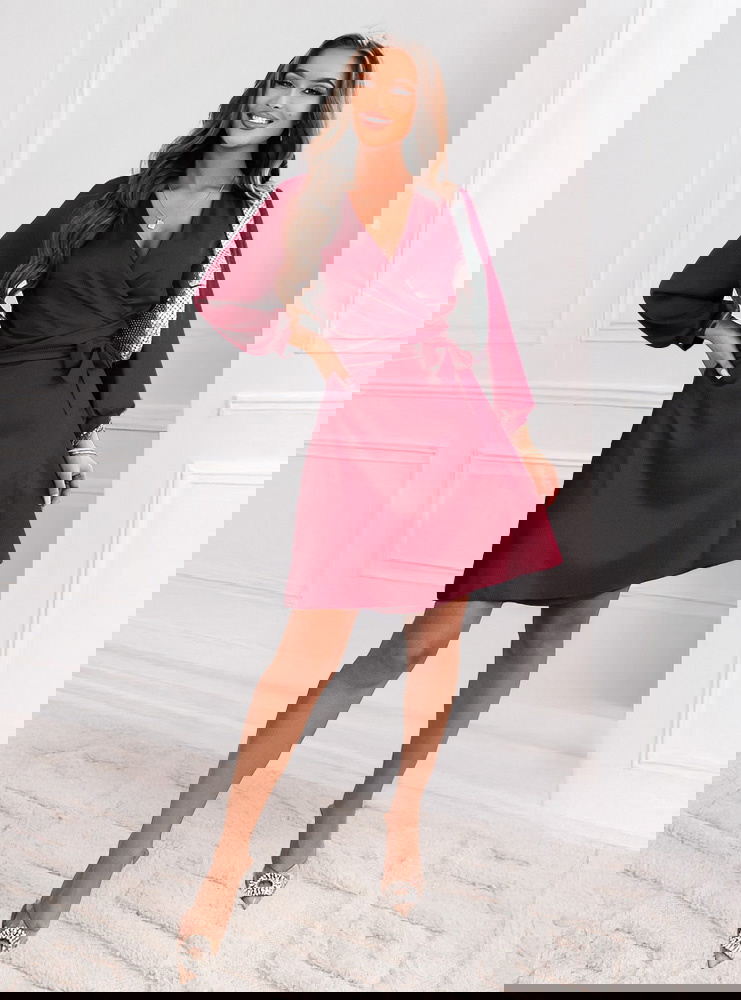 Bordowa satynowa sukienka przekładana...