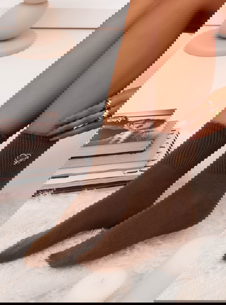 Czekoladowe skarpetki z ozdobną...