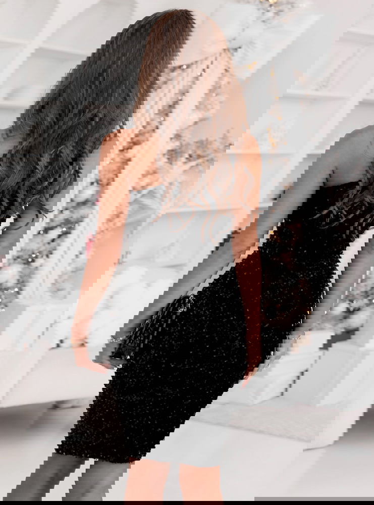 Czarna cekinowa świąteczna sukienka...