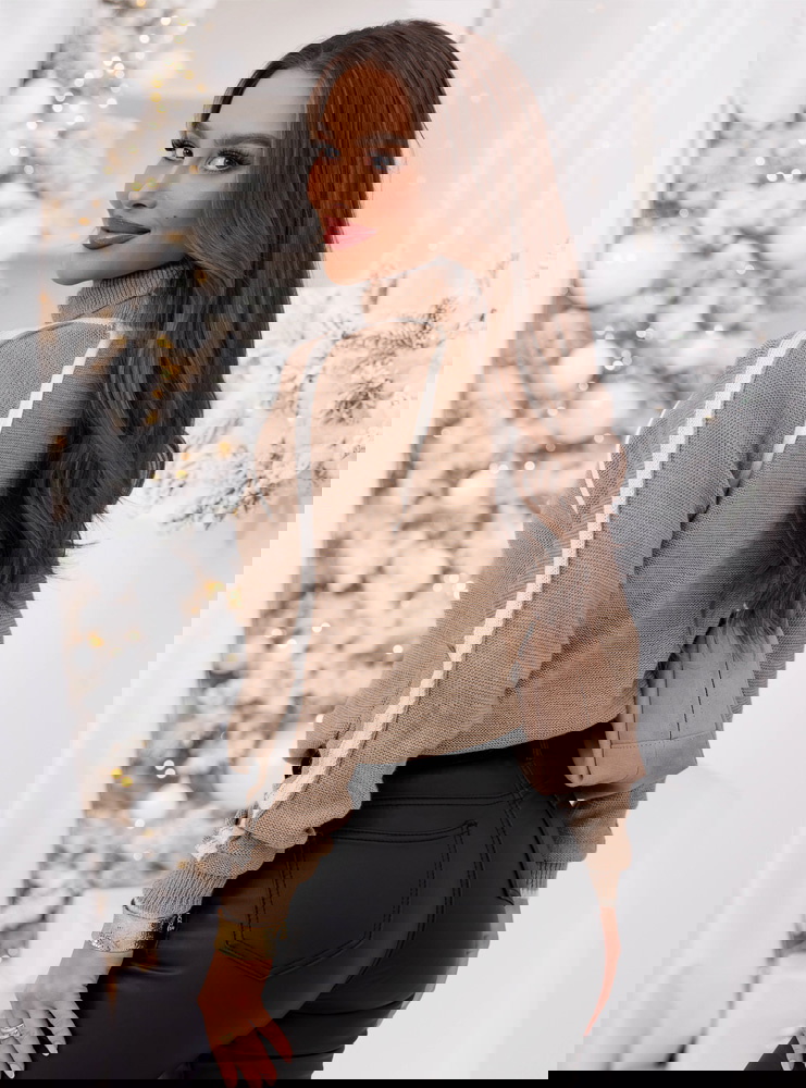 Sweter z golfem Melynda - mocha mousse