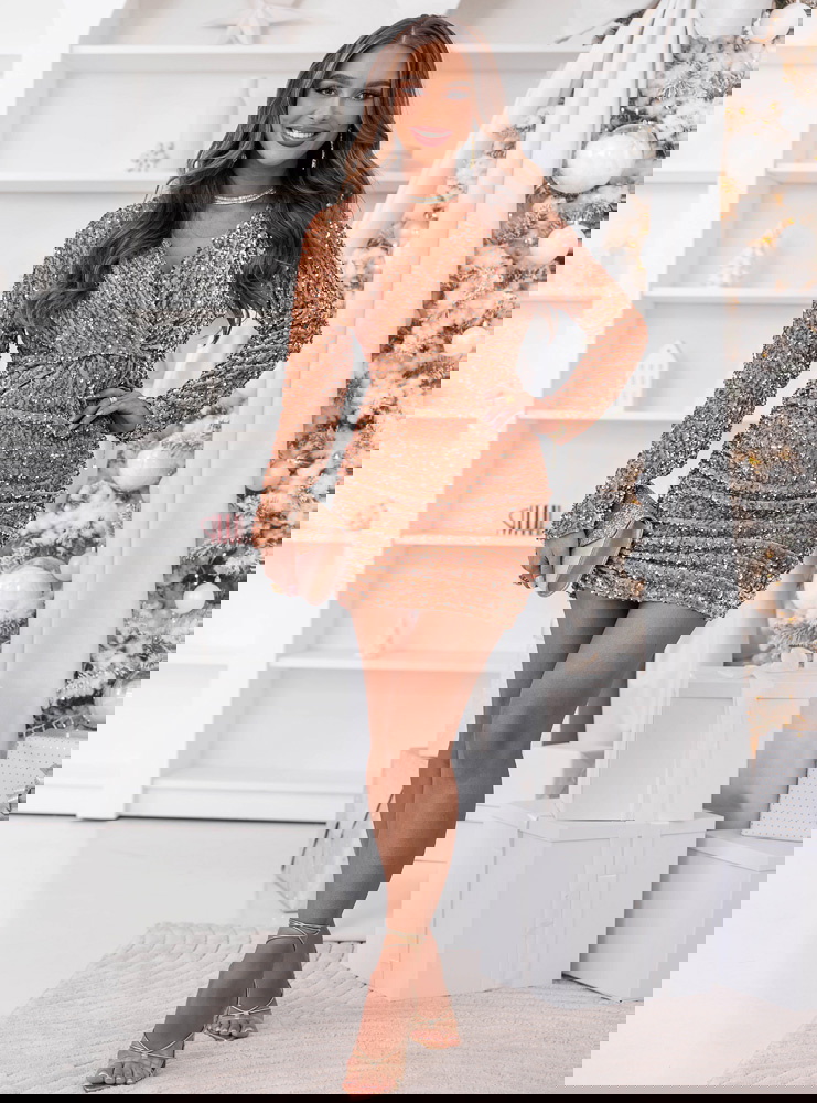 Złota cekinowa sukienka świąteczna z...