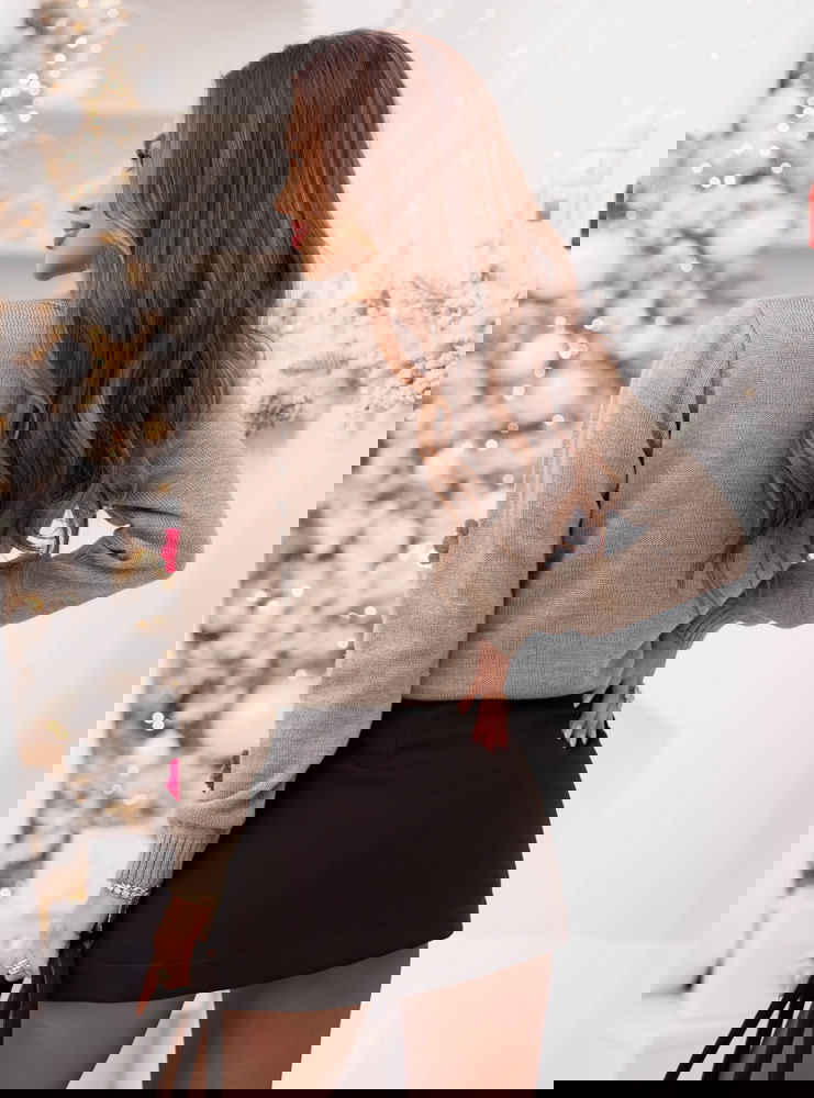 Sweter z ozdobnymi kwiatkami Eimiko -...