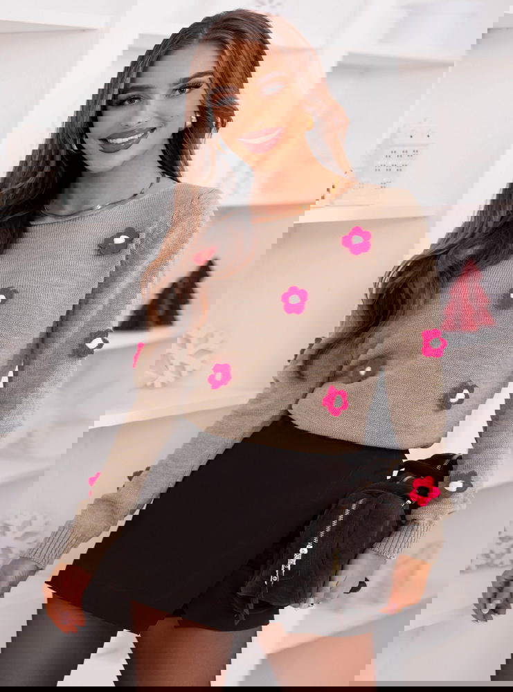 Sweter z ozdobnymi kwiatkami Eimiko -...