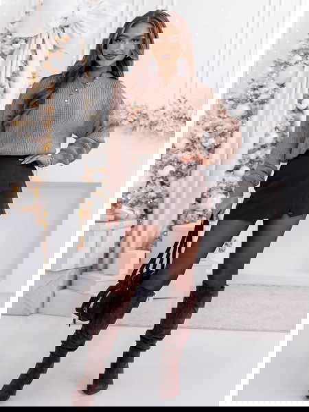 Sweter oversize z guzikami... 2