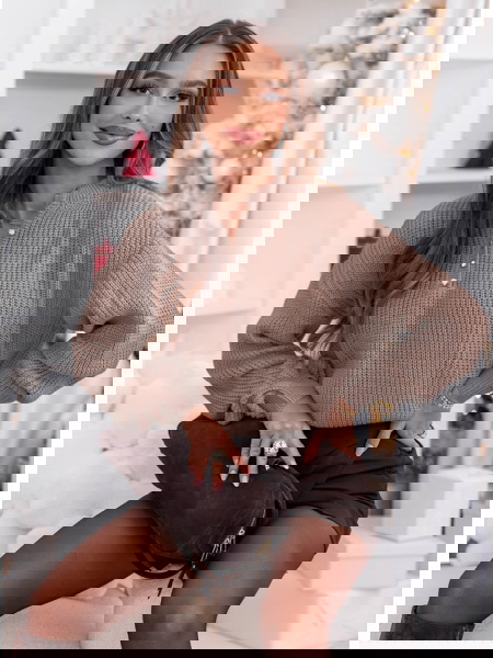 Sweter oversize z guzikami...