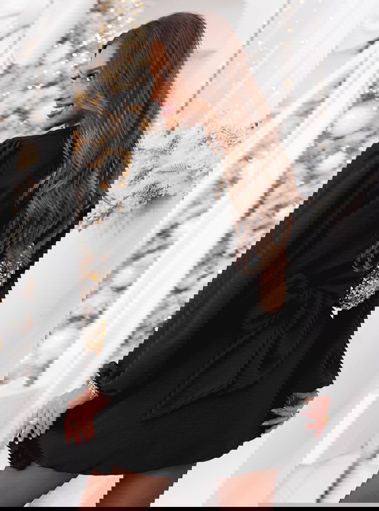 Czarny kombinezon jak sukienka na...