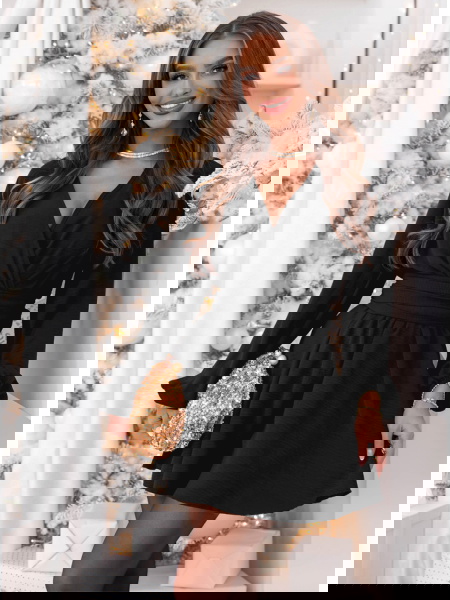 Czarny kombinezon jak...