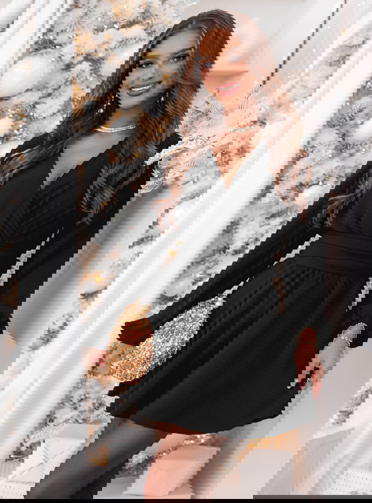 Czarny kombinezon jak sukienka na...