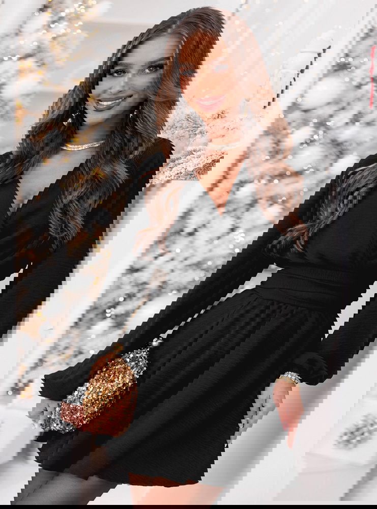 Czarny kombinezon jak sukienka na...