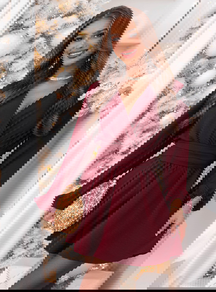 Bordowy kombinezon jak sukienka na...