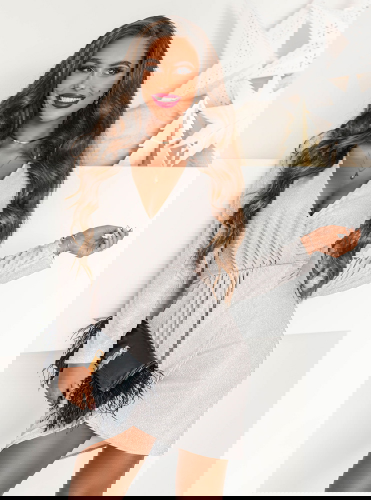 Srebrna błyszcząca sukienka na święta...