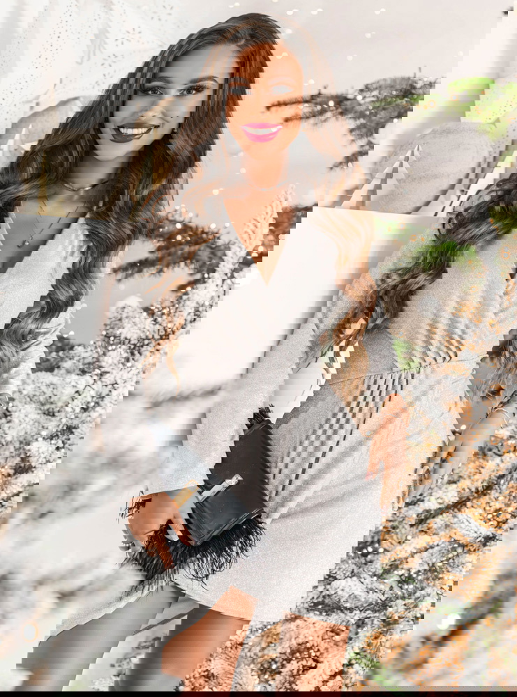 Srebrna błyszcząca sukienka na święta...