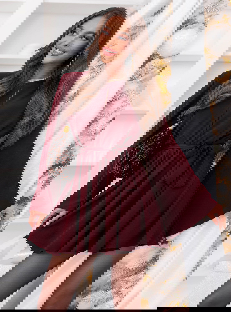 Bordowy kombinezon jak sukienka na...