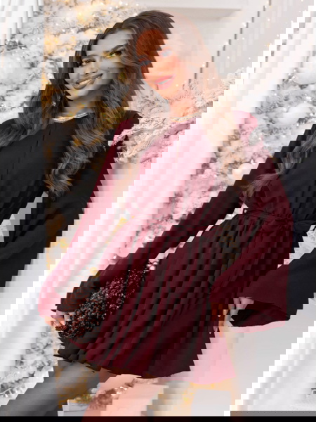 Bordowy kombinezon jak... 2