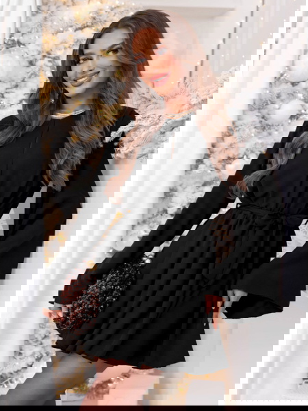 Czarny kombinezon jak...