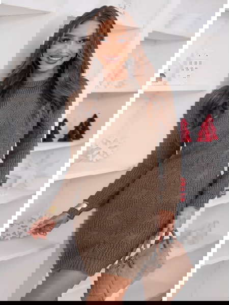 Sweterowa sukienka z...