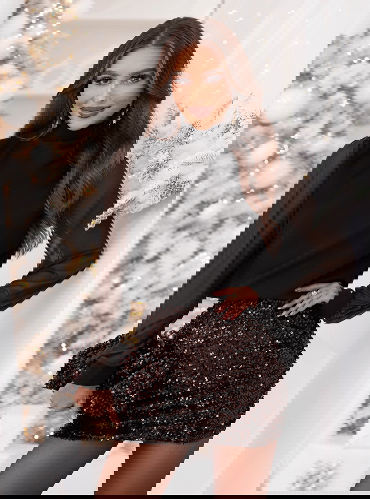 Czarna bluzka z tiulowymi rękawami na...