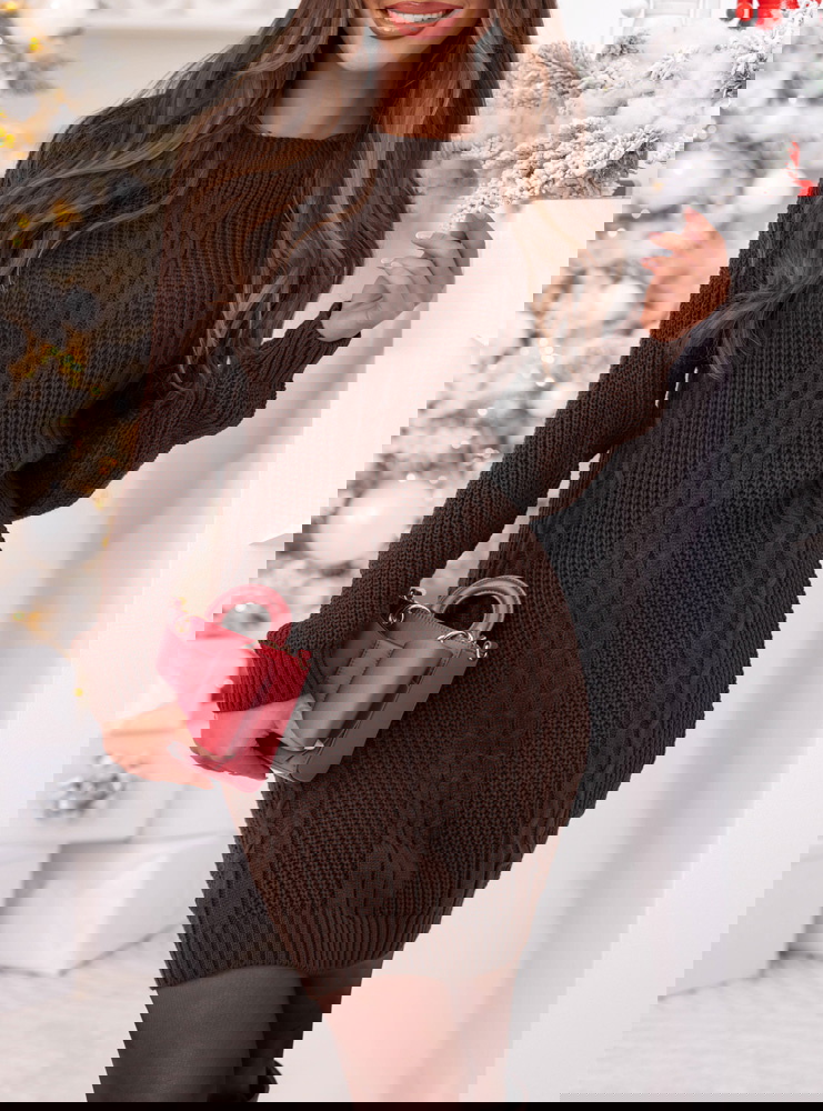 Czekoladowa swetrowa sukienka z...