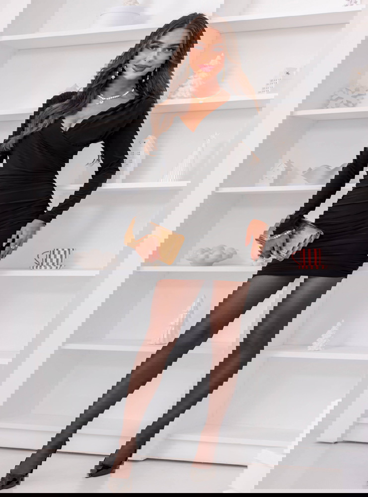 Czarna świąteczna sukienka mini z...