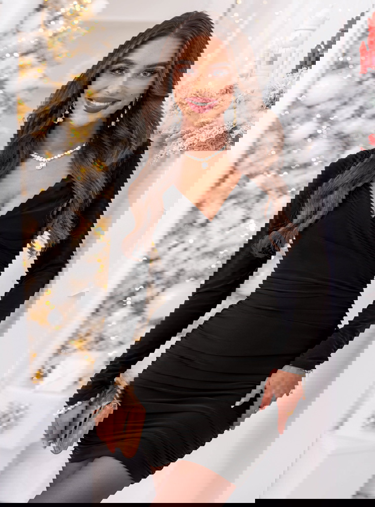 Czarna świąteczna sukienka mini z...