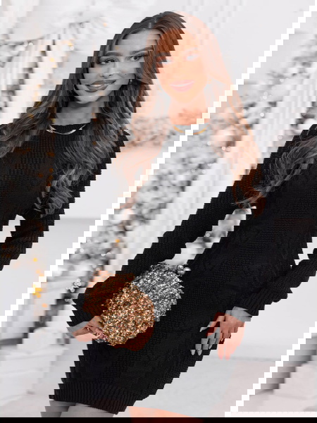 Czarna swetrowa sukienka... 2