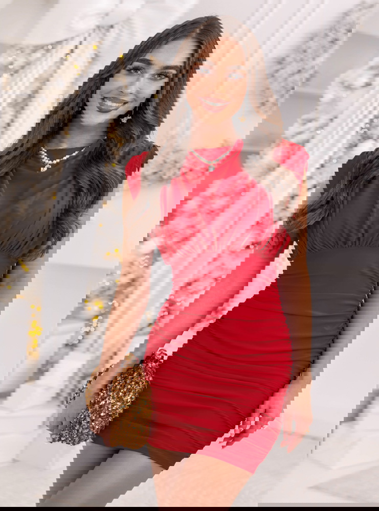 Malinowa dopasowana świąteczna...