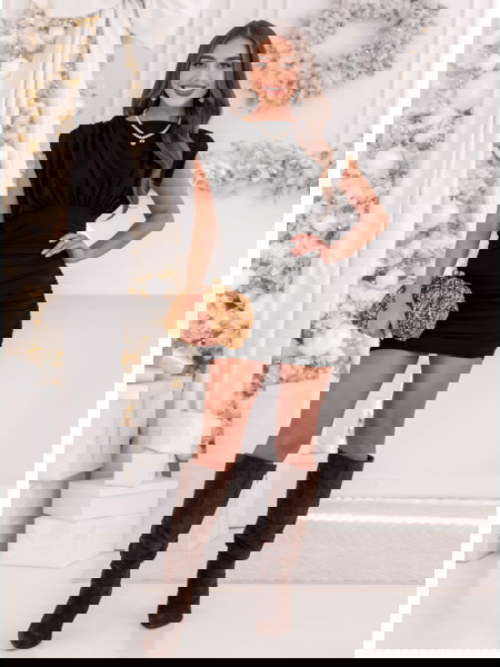 Czarna dopasowana... 2