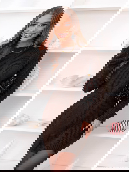 Czekoladowa swetrowa...