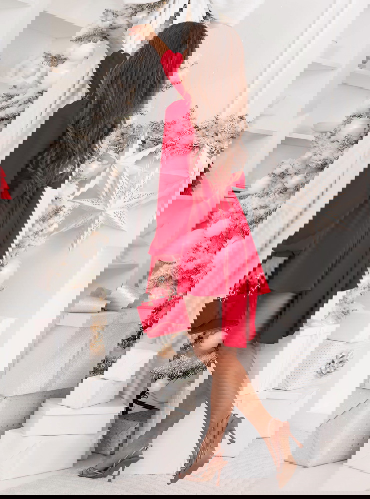 Malinowa rozkloszowana sukienka z...