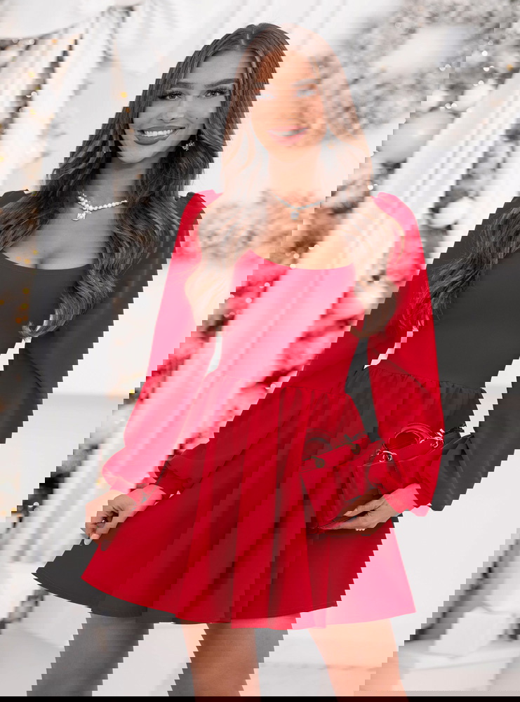 Malinowa rozkloszowana sukienka z...