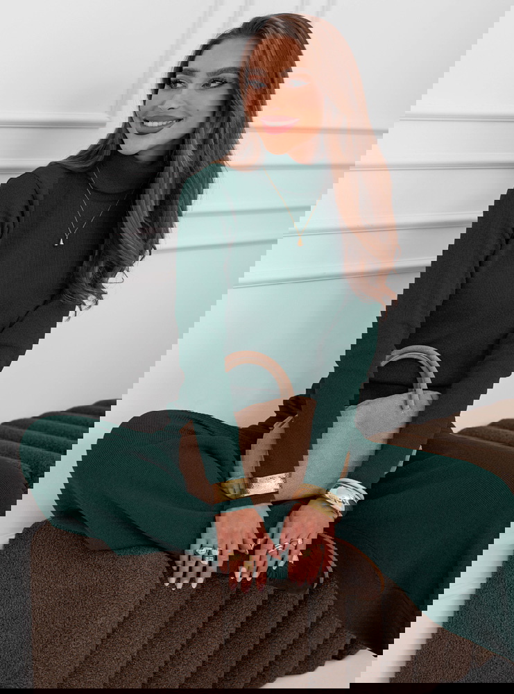 Komplet bluzka z golfem i szerokie...