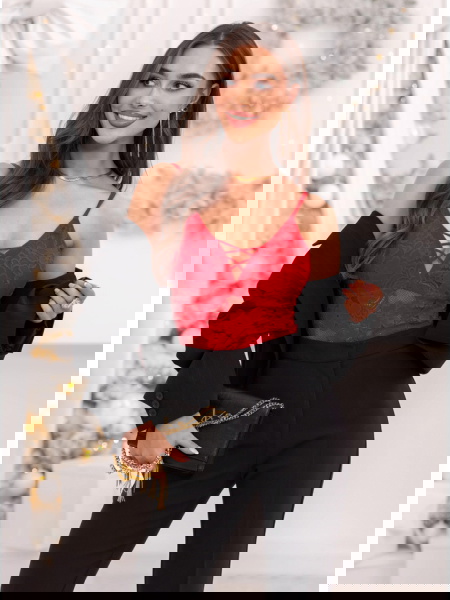 Malinowe koronkowe body ze...