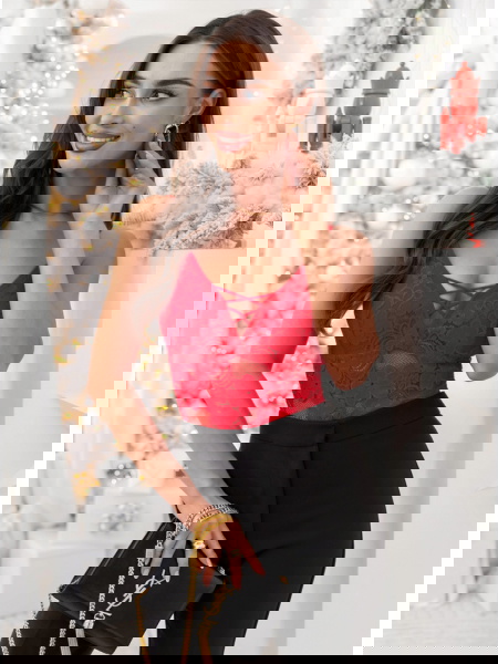 Malinowe koronkowe body ze... 2