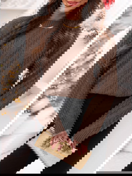 Czekoladowy sweter z...